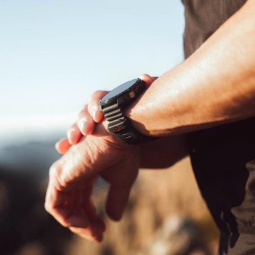 Polar Grit X2 Pro + Tépőzáras csuklópánt - Éjfekete